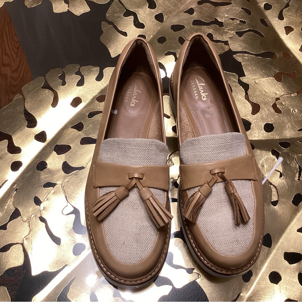Clarks Women's Brown and Cream Tassel Loafers